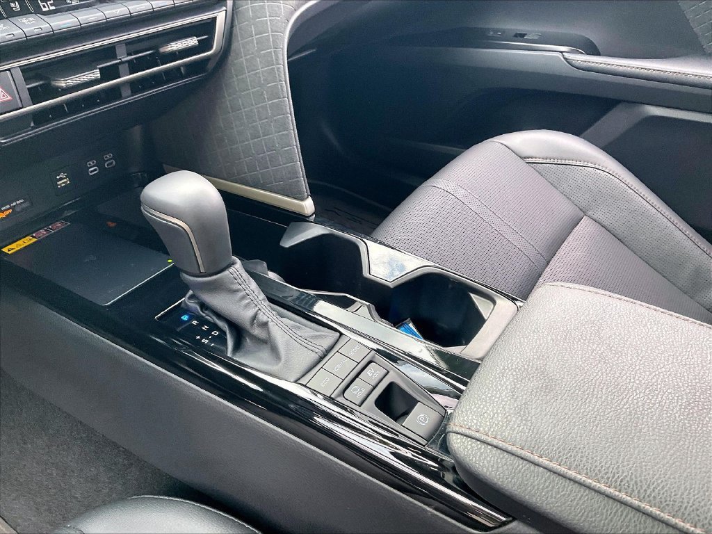 Used 2026 Toyota Camry XLE w/ Premium Plus Package AWD/4WD image 19