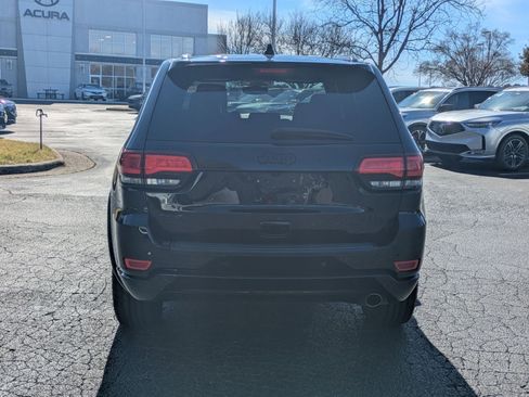 Used 2019 Jeep Grand Cherokee Altitude image 6