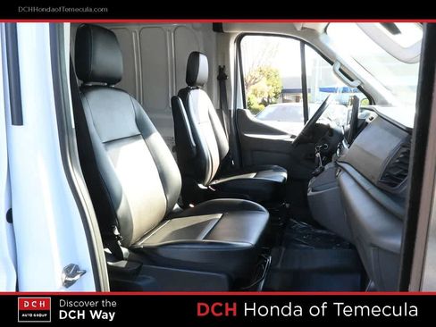Used 2023 Ford E-Transit Medium Roof image 18