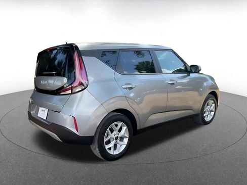 Used 2025 Kia Soul LX w/ LX Technology Package FWD image 15