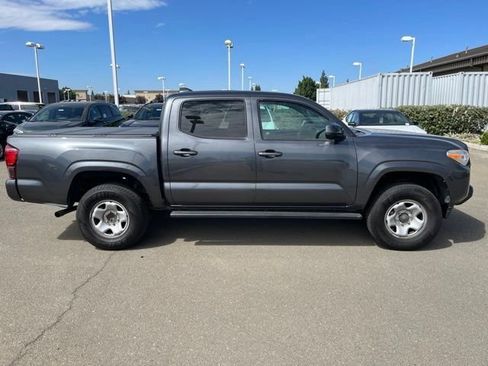 Used 2020 Toyota Tacoma SR AWD/4WD image 3