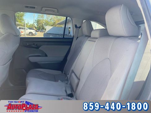 Used 2022 Toyota Highlander LE image 46