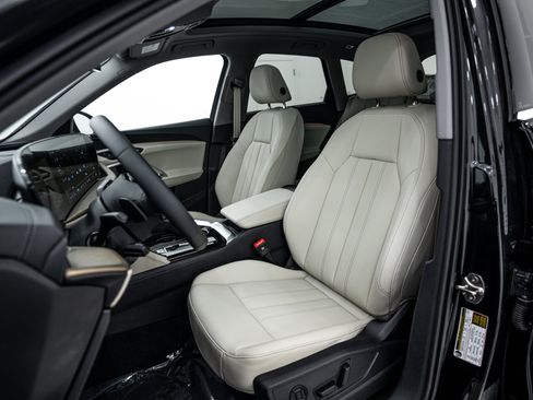 New 2025 Audi Q5 2.0T Premium image 13