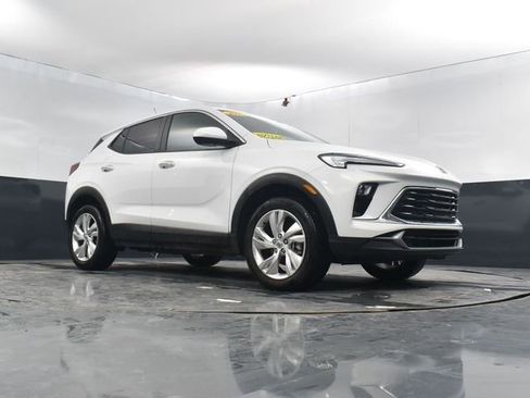 Used 2025 Buick Encore GX Preferred image 44