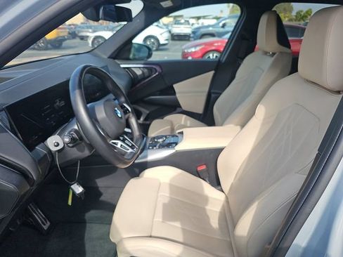 Used 2025 BMW X3 xDrive30i AWD/4WD image 3