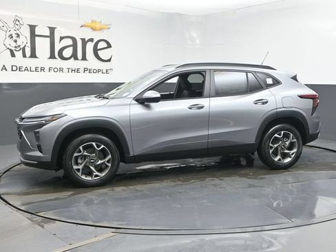New 2026 Chevrolet Trax LT FWD image 10