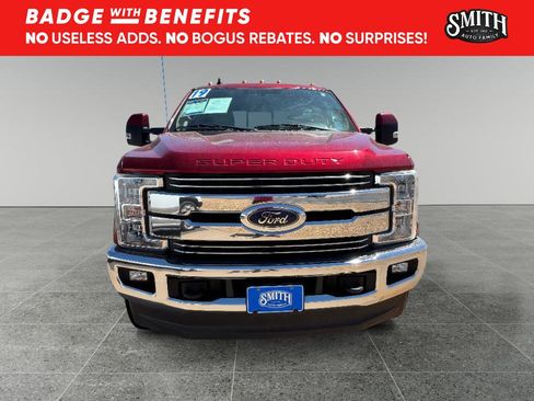 Used 2019 Ford F350 Lariat w/ Lariat Value Package AWD/4WD image 3