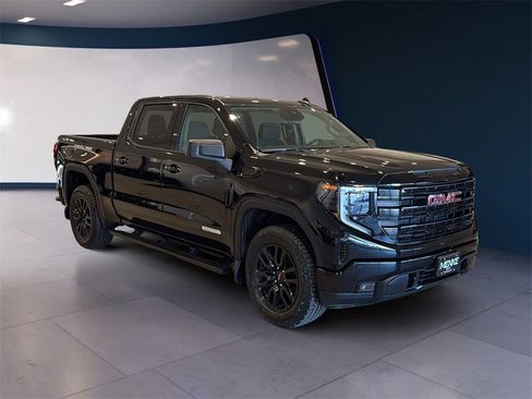 Used 2022 GMC Sierra 1500 Elevation image 1