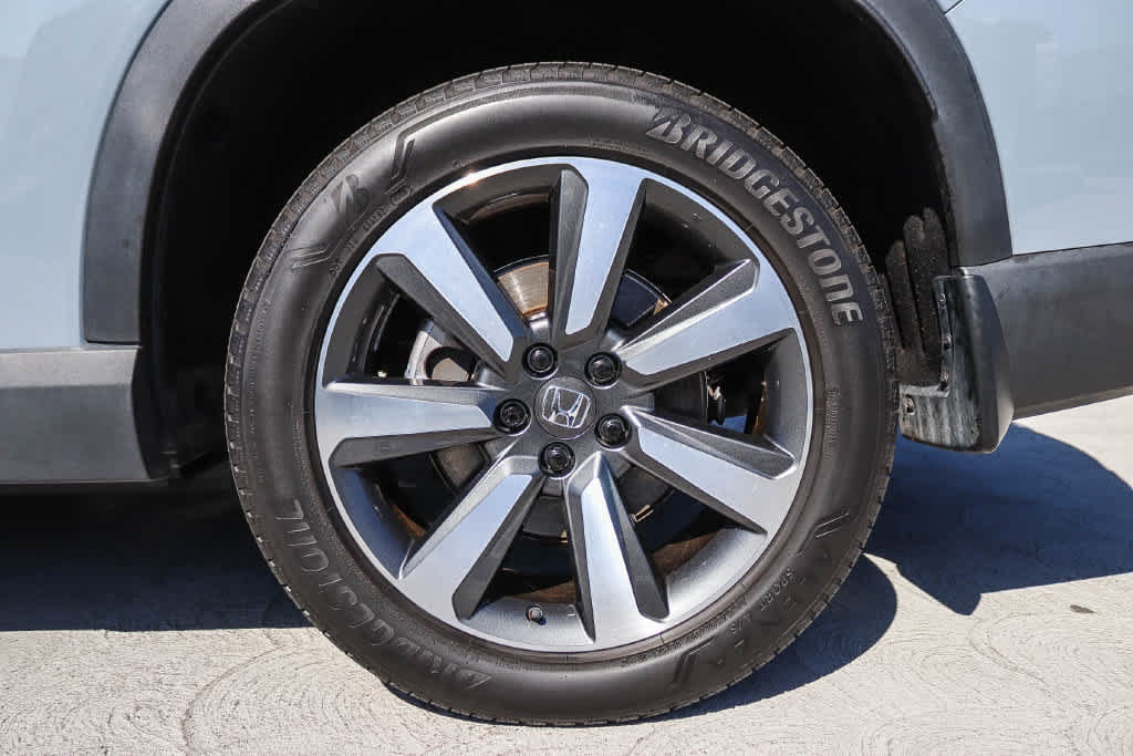 Used 2024 Honda Pilot Touring image 10