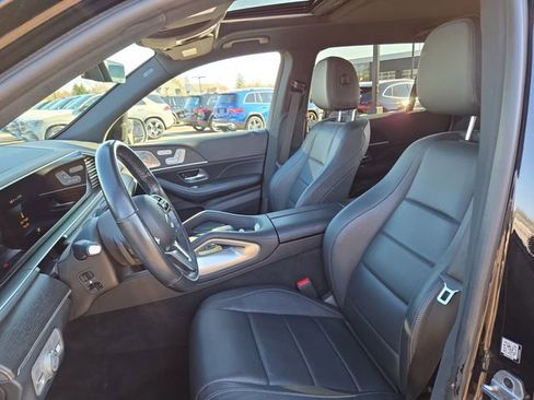 Used 2022 Mercedes-Benz GLS 450 4MATIC image 25