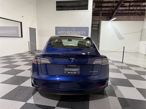 Used 2018 Tesla Model 3 Long Range image 7