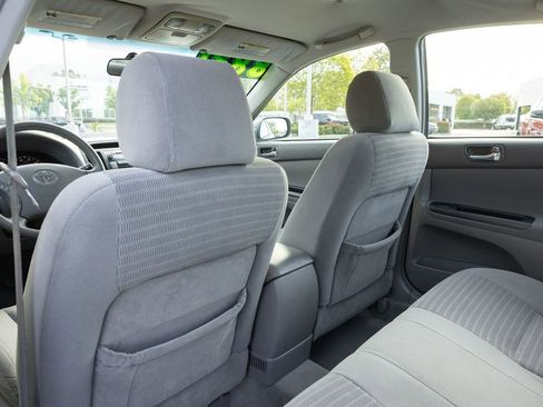 Used 2005 Toyota Camry LE FWD image 24