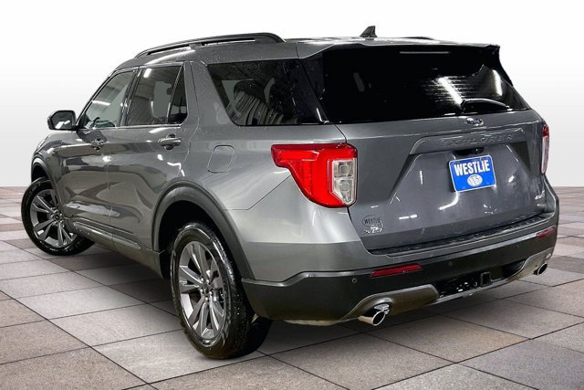 Certified 2022 Ford Explorer XLT w/ Equipment Group 202A AWD/4WD image 4