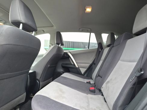 Used 2013 Toyota RAV4 XLE image 17