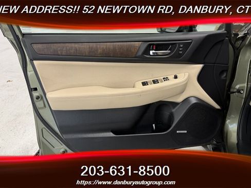 Used 2017 Subaru Outback 3.6R Limited AWD/4WD image 10
