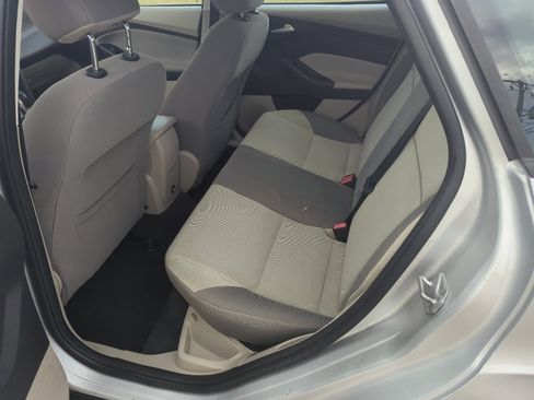 Used 2014 Ford Focus SE image 9