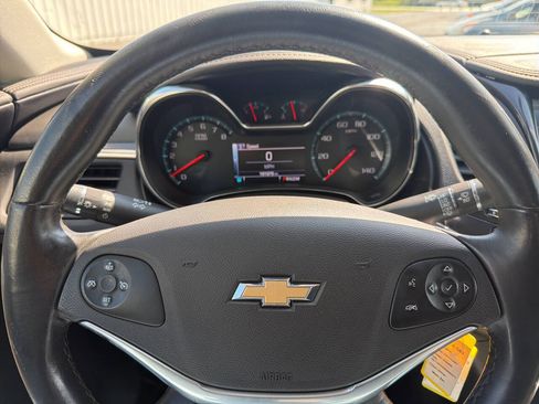 Used 2014 Chevrolet Impala LT FWD image 10