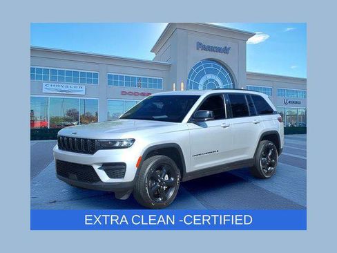 Certified 2024 Jeep Grand Cherokee Altitude AWD/4WD image 1