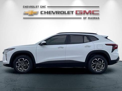 New 2026 Chevrolet Trax LT w/ Driver Confidence Package FWD image 6
