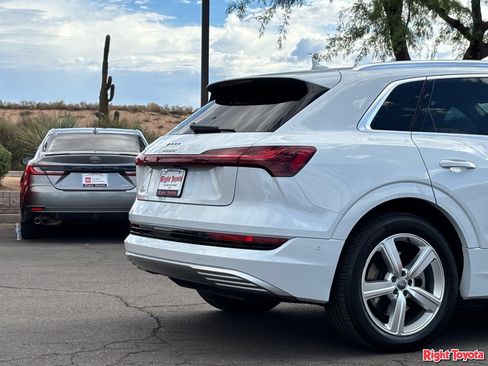 Used 2019 Audi e-tron Premium Plus AWD/4WD image 11