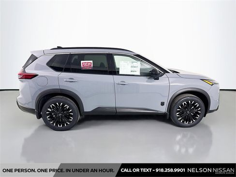 New 2026 Nissan Rogue SV image 4