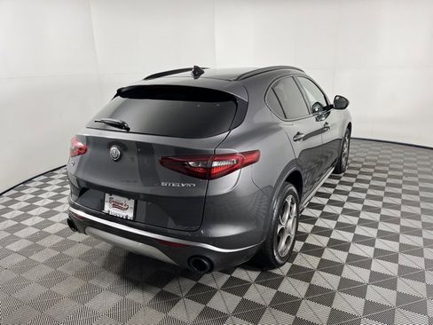 Used 2023 Alfa Romeo Stelvio Ti image 7