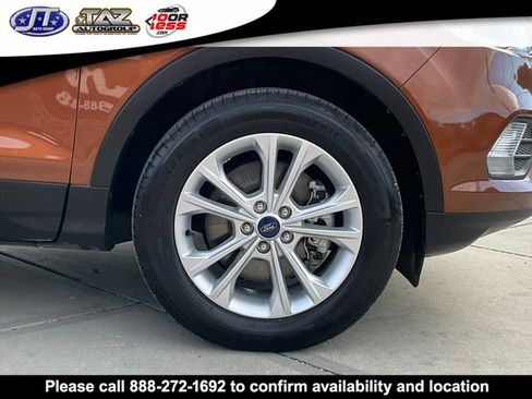 Used 2017 Ford Escape SE image 9