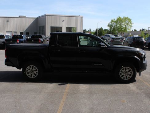 New 2026 Toyota Tacoma SR5 AWD/4WD image 4