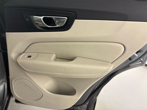 Used 2020 Volvo XC60 T5 Inscription image 38