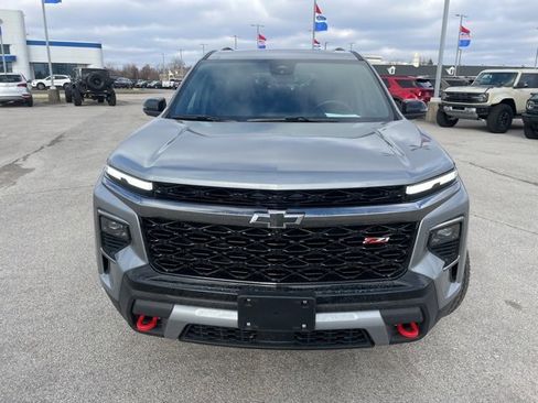 Used 2025 Chevrolet Traverse Z71 w/ Driver Confidence Package image 4