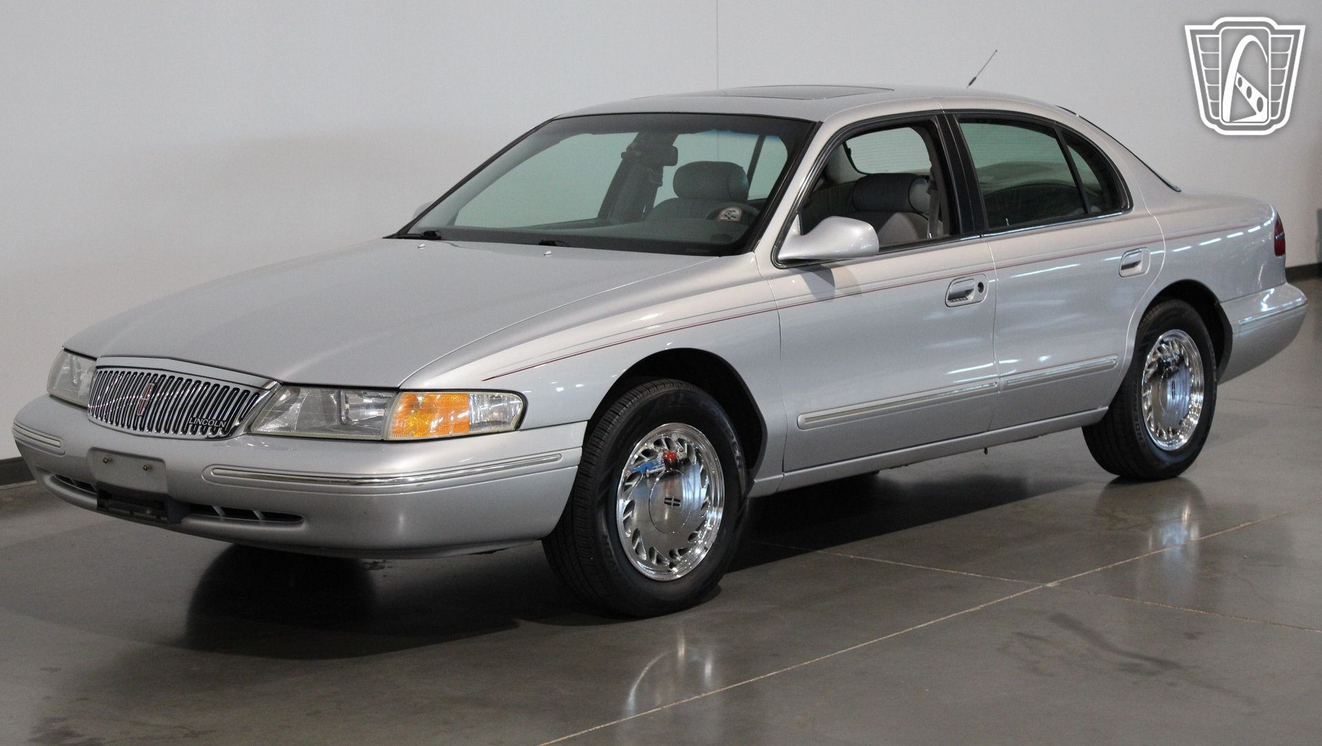 Used 1996 Lincoln Continental FWD image 20