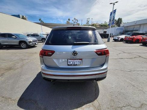 Used 2022 Volkswagen Tiguan SE R-Line image 7
