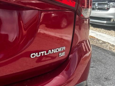 Used 2016 Mitsubishi Outlander SE FWD image 8