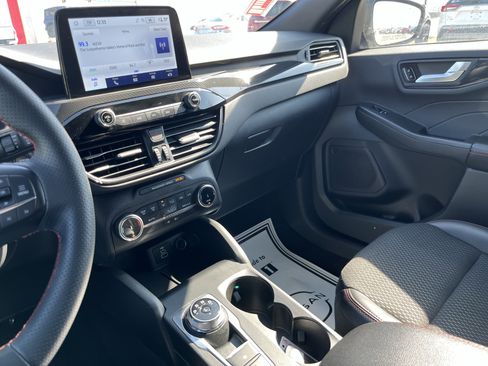 Used 2025 Ford Escape ST-Line image 24