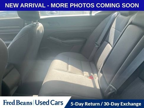 Used 2023 Nissan Altima 2.5 S FWD image 12