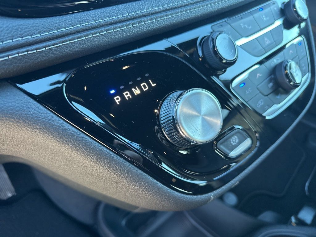 New 2026 Chrysler Pacifica Select AWD/4WD image 26