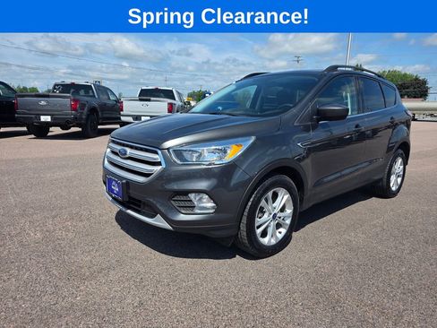 Certified 2018 Ford Escape SE w/ SE Sync 3 Package AWD/4WD image 3