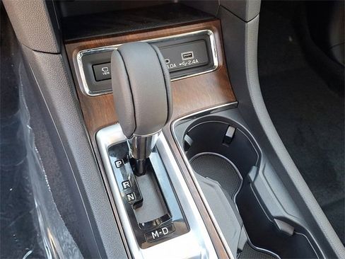 New 2025 Subaru Ascent Touring w/ Popular Package #2 image 8