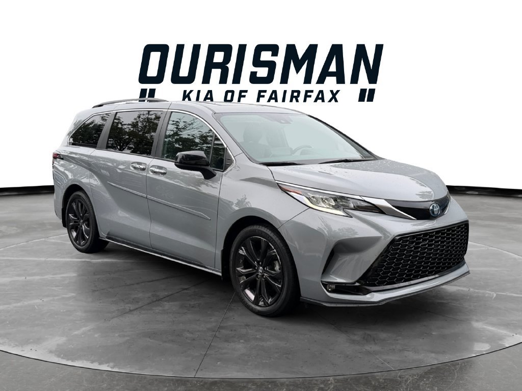 Used 2023 Toyota Sienna XSE w/ XSE Plus Package FWD image 1