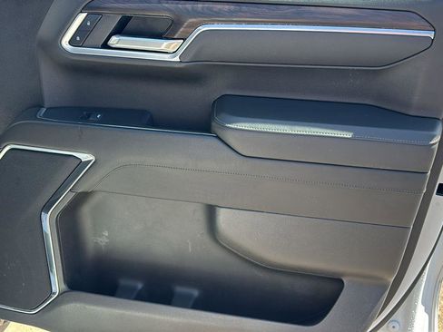 Certified 2025 GMC Sierra 1500 SLT image 21