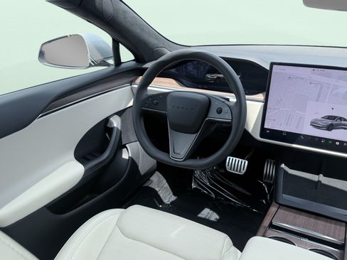 Used 2025 Tesla Model S AWD/4WD image 55