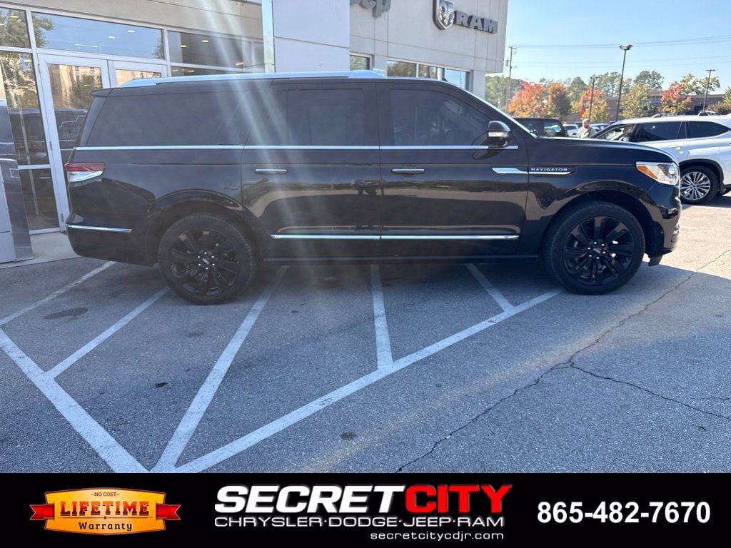 Used 2024 Lincoln Navigator L Reserve AWD/4WD image 8