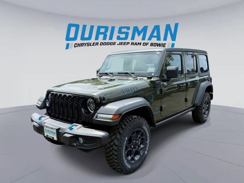 Used 2023 Jeep Wrangler Unlimited w/ Cold Weather Group AWD/4WD image 5