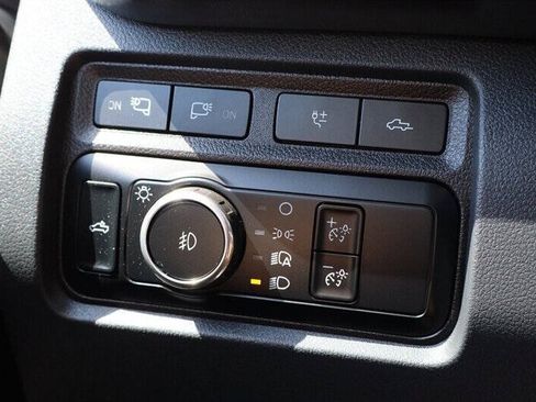 Used 2024 Ford F250 Platinum AWD/4WD image 24
