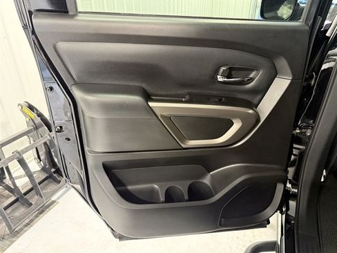 Used 2024 Nissan Titan SV w/ SV Bronze Edition Package image 12