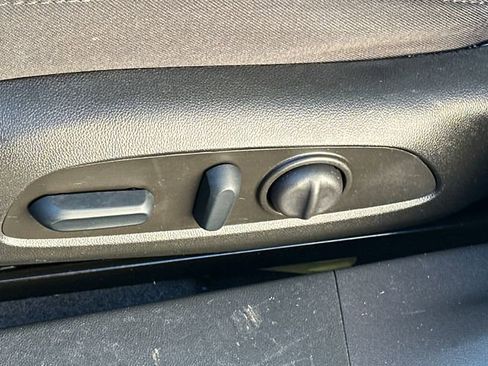 Used 2022 Chevrolet Malibu RS image 35