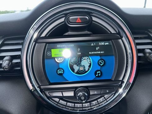 Used 2019 MINI Cooper 2-Door Hardtop image 16