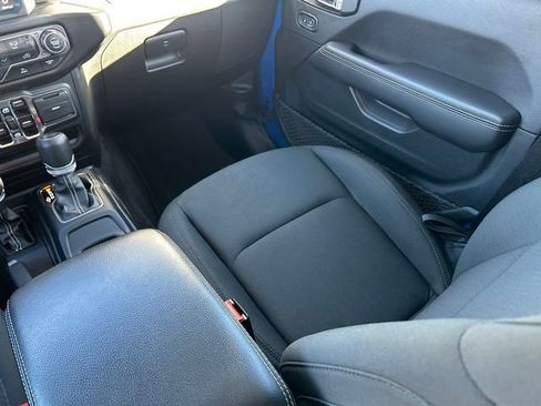 Used 2023 Jeep Wrangler Sahara image 15