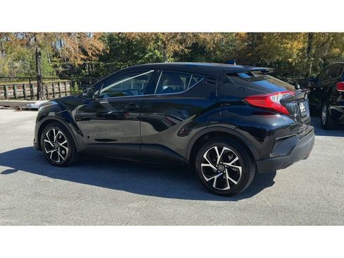 Used 2019 Toyota C-HR Limited image 6