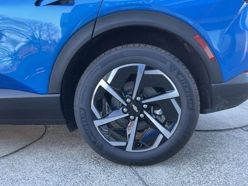 New 2026 Chevrolet Equinox EV LT image 26